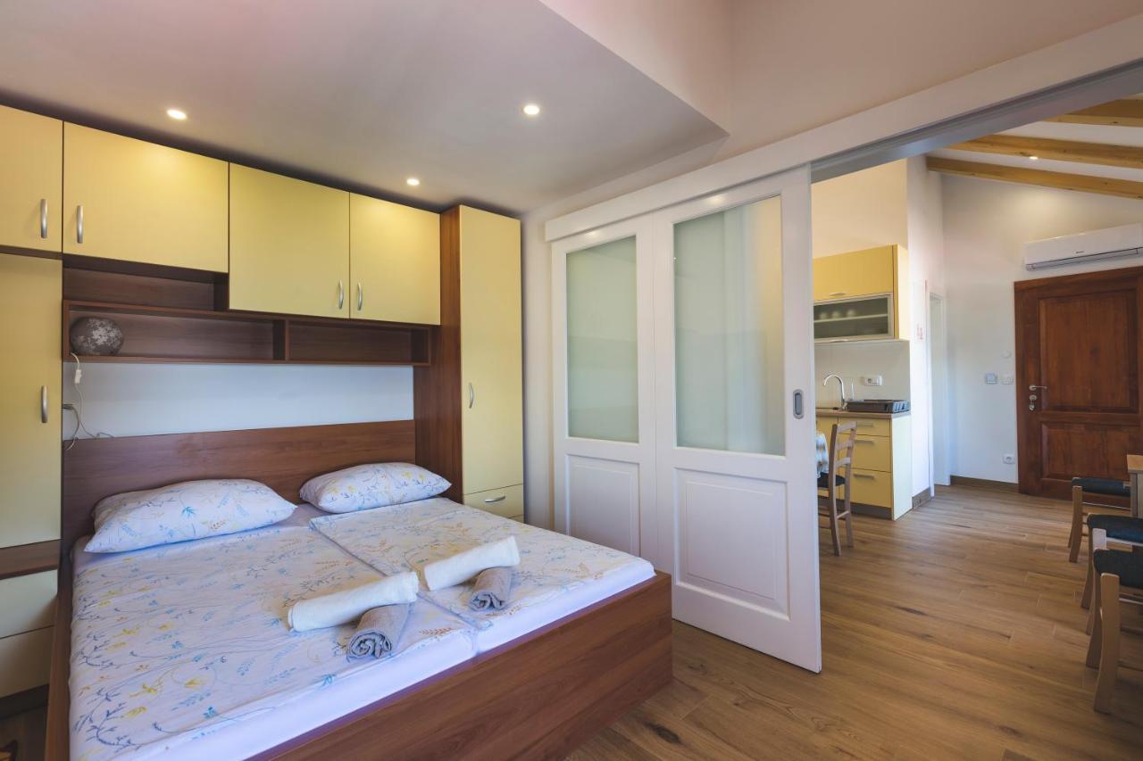 Vinea Apartmani Umag, Ulica G Garibaldia 2 Exterior foto